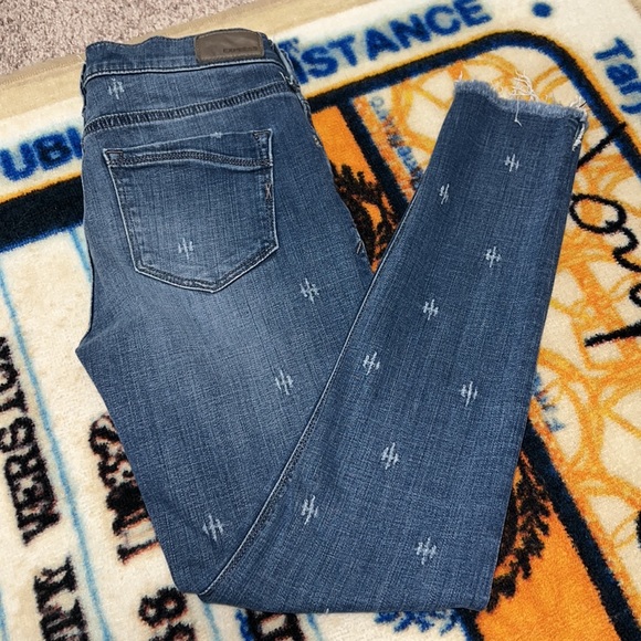 Express Mid Rise Jean - Picture 6 of 6